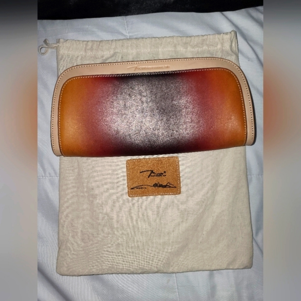 Gradient Leather Wallet - Picture 5 of 7
